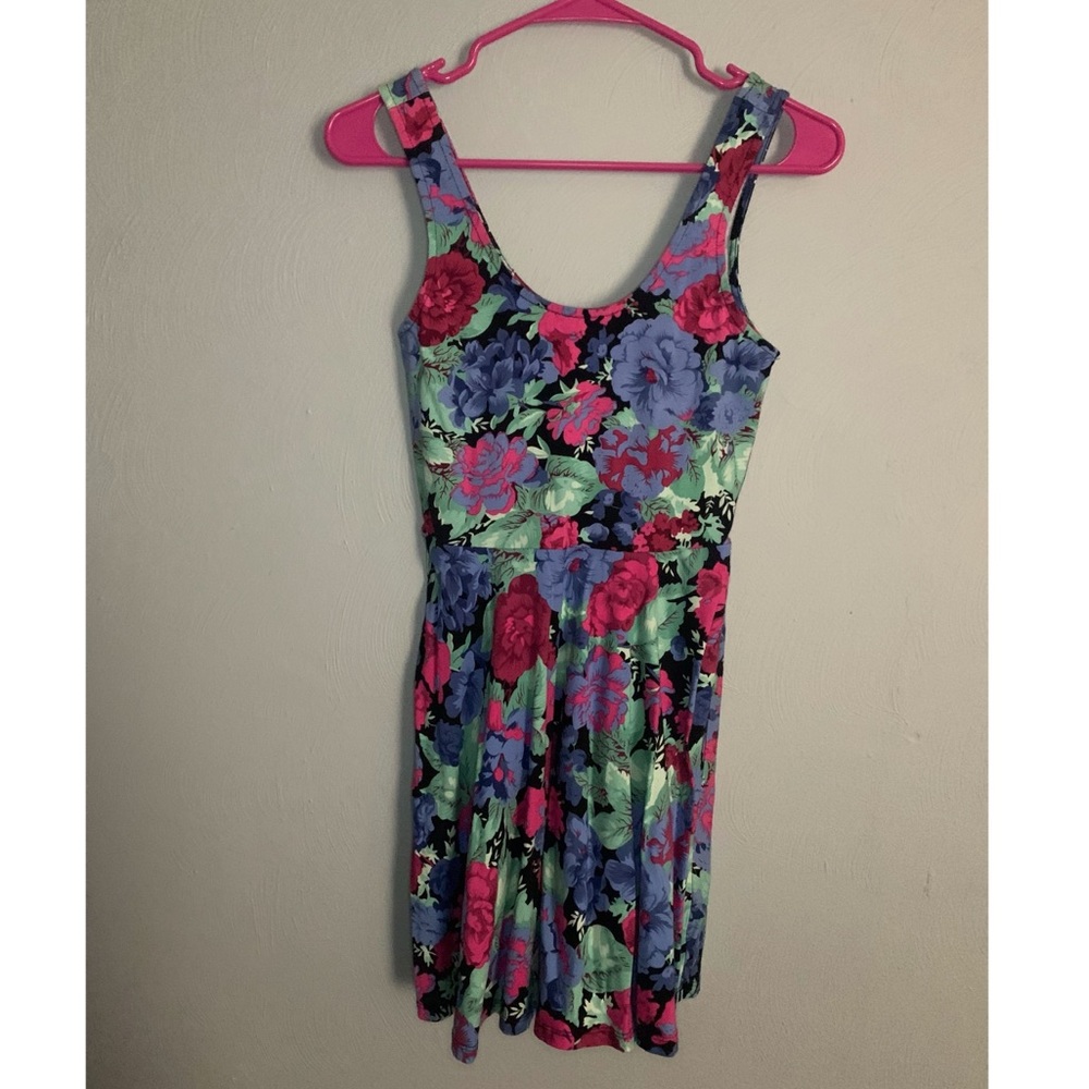 Forever 21 Skater Dress. Floral print. Size Small
